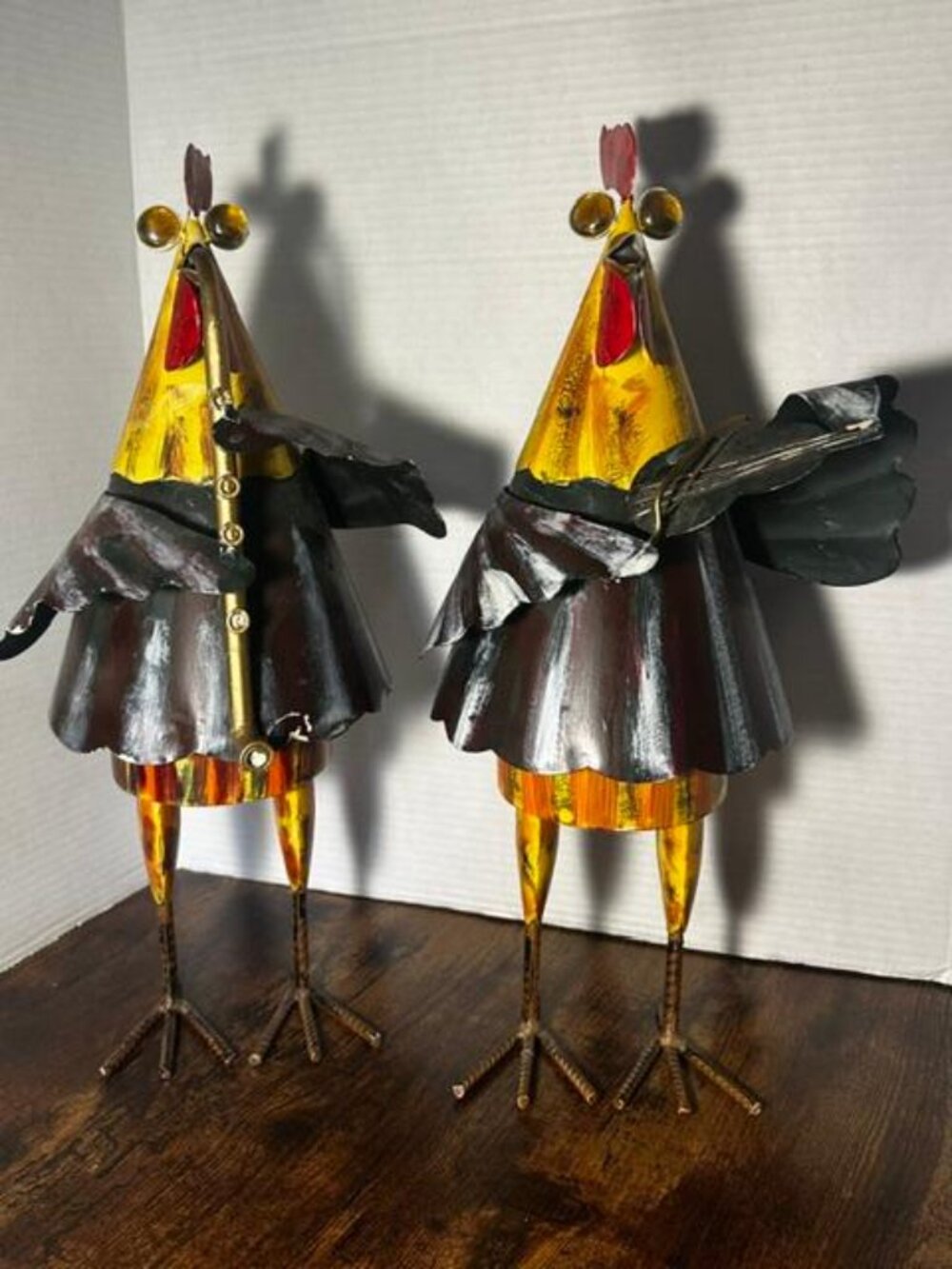 * 2 Metal Rooster Statue Garden Decoration Metal Yard Art Yard 18 in. Tall